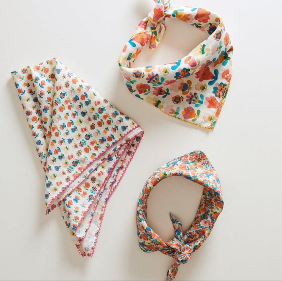 NWT OEUF 'Intense flowers' Bandana Scarf - Picture 2 of 6